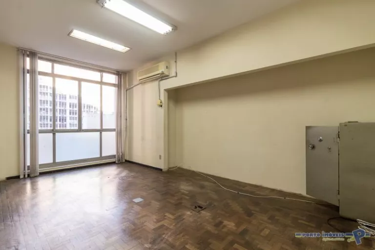 Foto 9 de Sala com 740m² para alugar no bairro Centro Historico, Porto Alegre