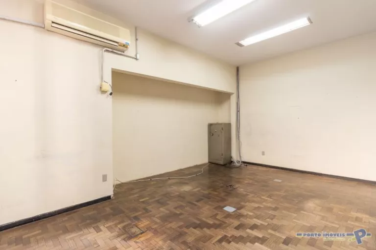 Foto 15 de Sala com 740m² para alugar no bairro Centro Historico, Porto Alegre