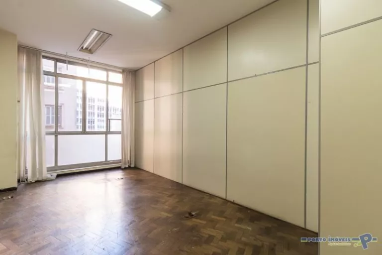 Foto 10 de Sala com 740m² para alugar no bairro Centro Historico, Porto Alegre