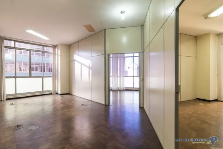 Foto 7 de Sala com 740m² para alugar no bairro Centro Historico, Porto Alegre