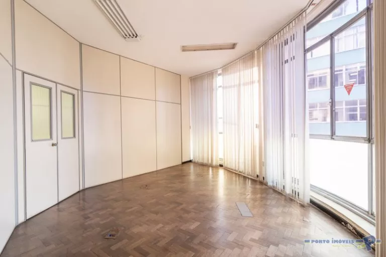 Foto 8 de Sala com 740m² para alugar no bairro Centro Historico, Porto Alegre