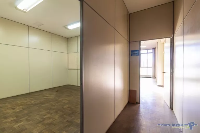 Foto 16 de Sala com 740m² para alugar no bairro Centro Historico, Porto Alegre