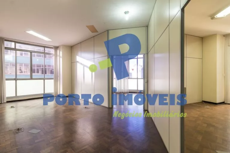 Foto 3 de Sala com 334m² para alugar no bairro Centro Historico, Porto Alegre