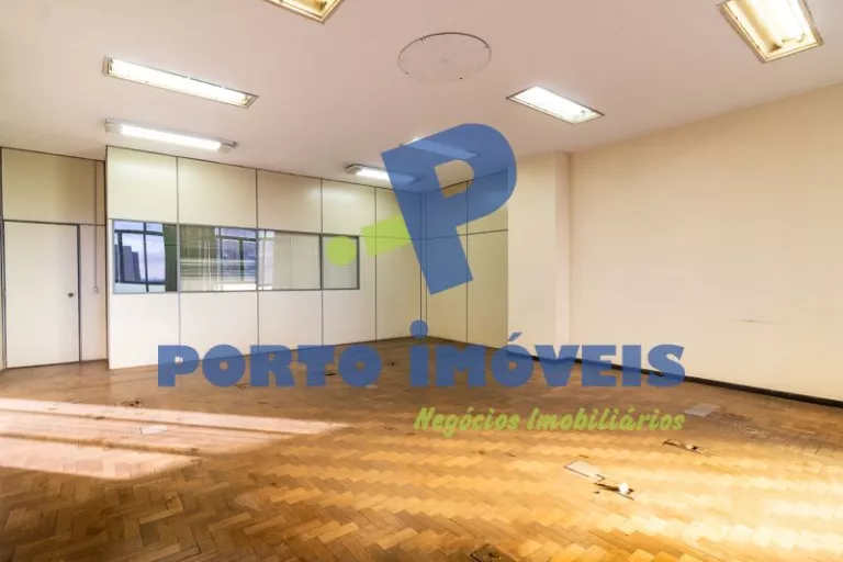 Foto 4 de Sala com 334m² para alugar no bairro Centro Historico, Porto Alegre