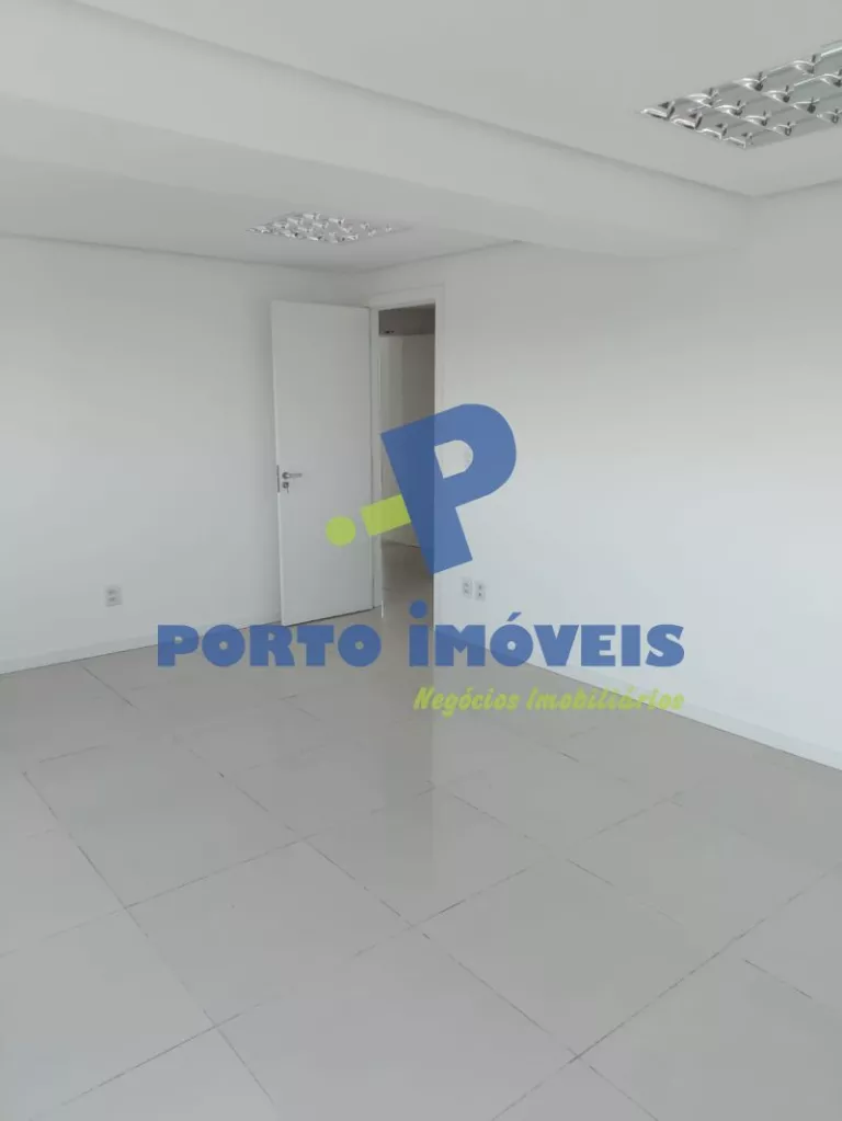 Foto 2 de Conjunto com 3 banheiros e 200m² para alugar no bairro Santana, Porto Alegre