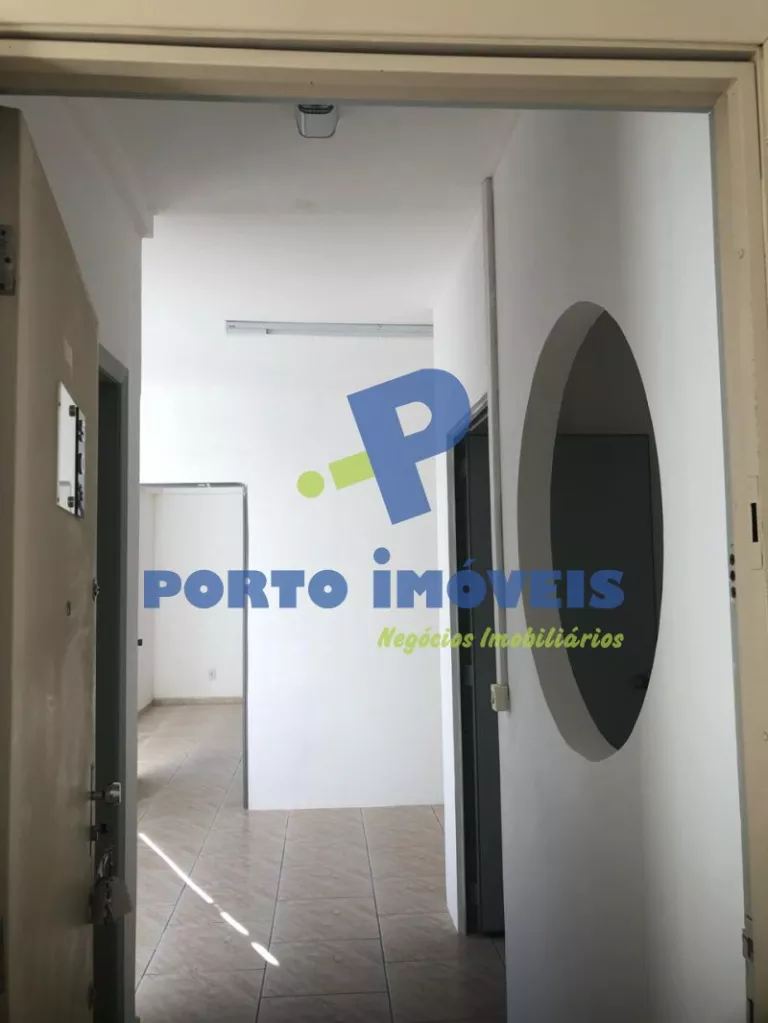 Foto 3 de Sala com 1 banheiro e 43m² para alugar no bairro São Geraldo, Porto Alegre