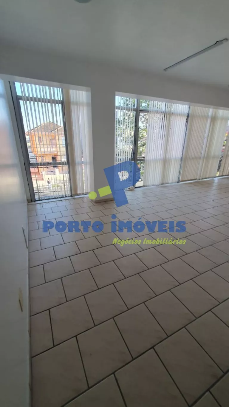 Foto 2 de Sala com 1 banheiro e 55m² para alugar no bairro São Geraldo, Porto Alegre