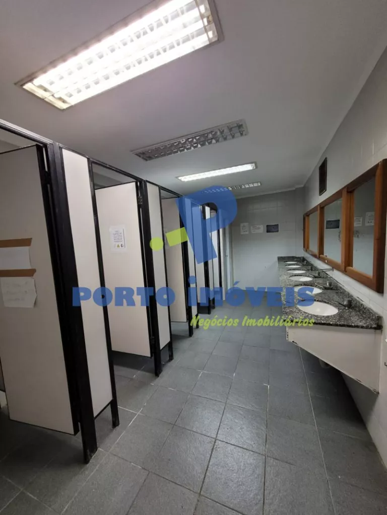 Foto 2 de Prédio com 4900m² para alugar no bairro Navegantes, Porto Alegre