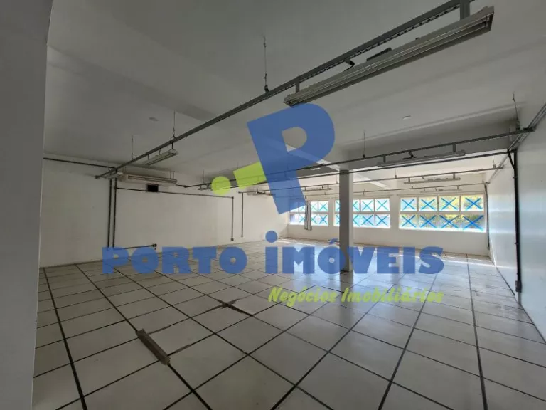 Foto 6 de Prédio com 4900m² para alugar no bairro Navegantes, Porto Alegre