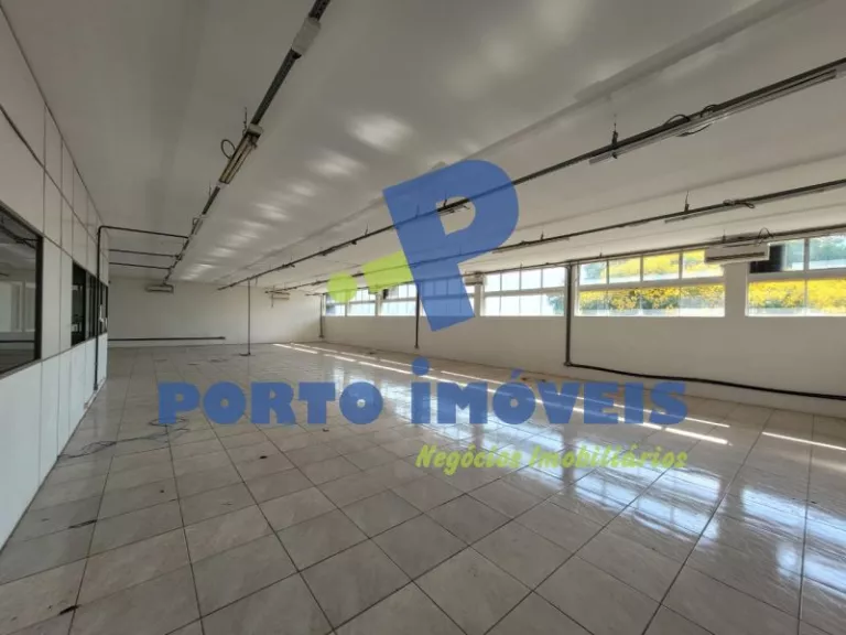 Foto 13 de Prédio com 4900m² para alugar no bairro Navegantes, Porto Alegre