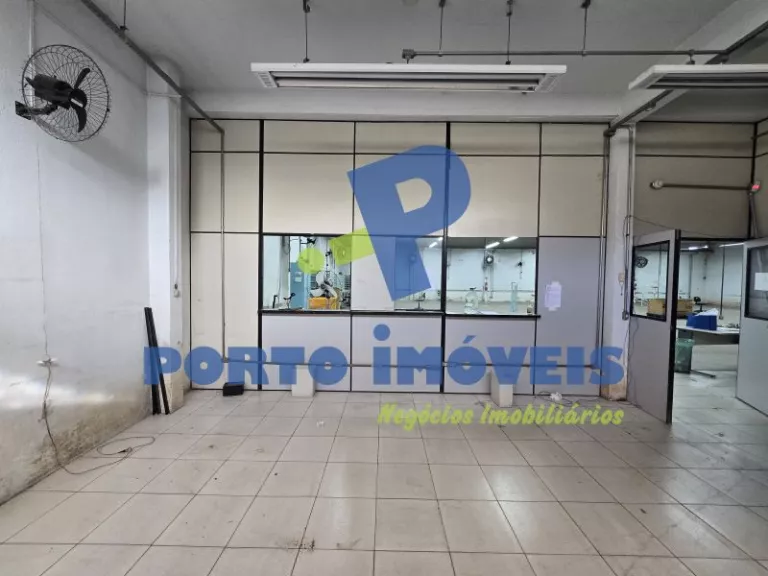 Foto 2 de Pavilhão com 2000m² para alugar no bairro Humaitá, Porto Alegre
