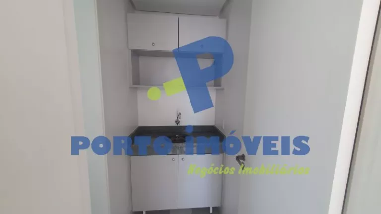 Foto 3 de Sala com 1 banheiro e 43m² para alugar no bairro Petropolis, Porto Alegre